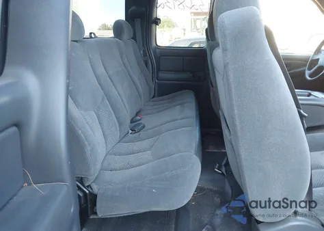 2004 Chevrolet Silverado 1500 from USA, damaged, VIN 2GCEK19T841352899